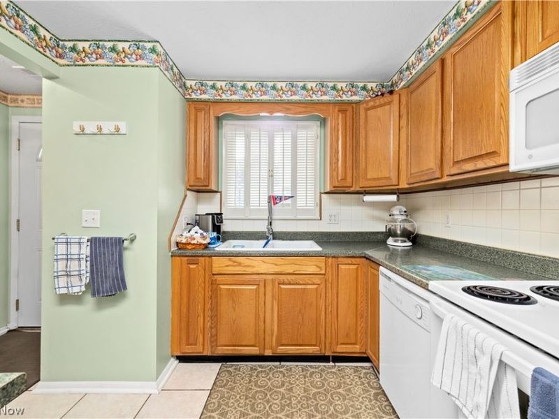 8959 W Ridge Road, Unit B, Elyria, OH 44035 Photo 12