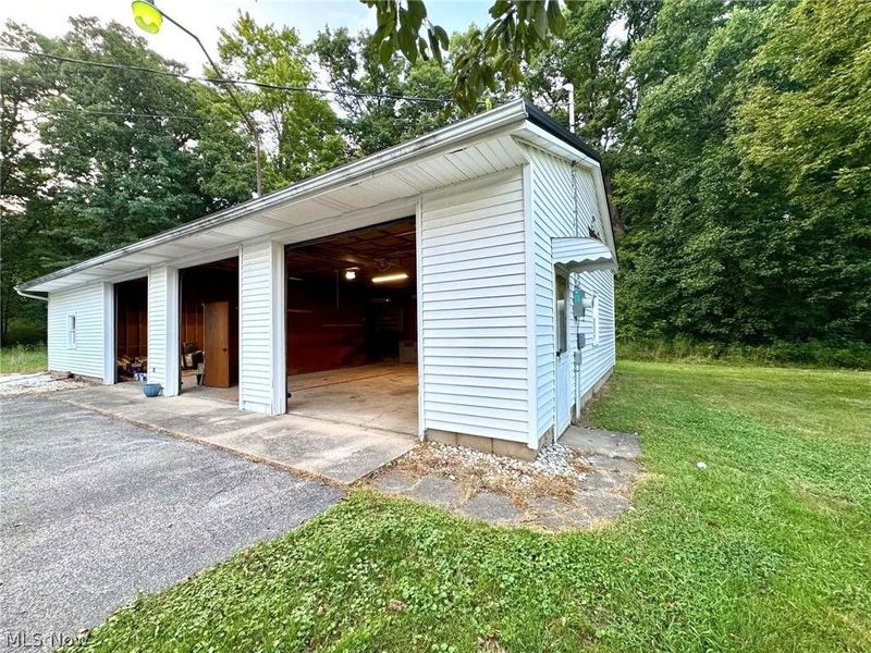 17626 Lakewood Avenue, Lake Milton, OH 44429 Photo 16
