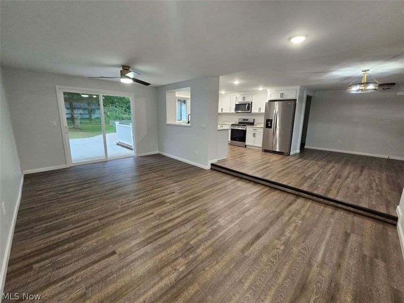 17626 Lakewood Avenue, Lake Milton, OH 44429 Photo 7