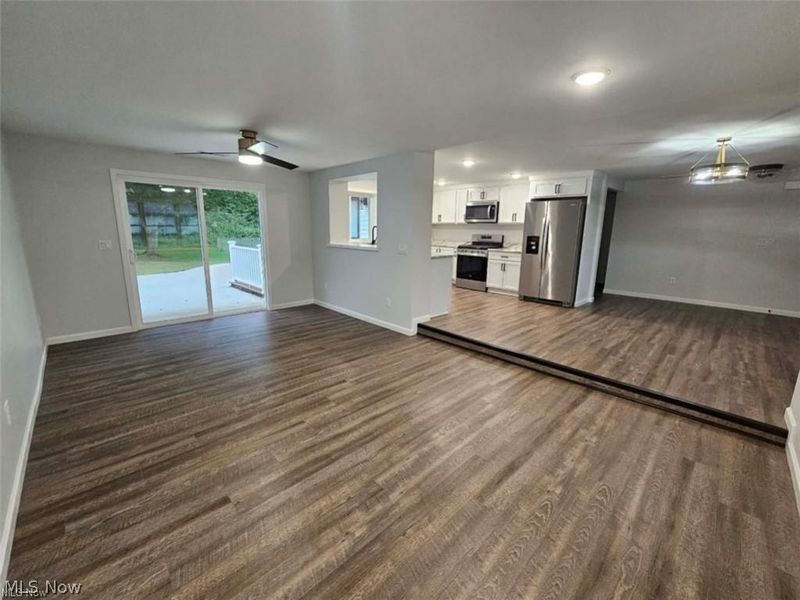 17626 Lakewood Avenue, Lake Milton, OH 44429 Photo 7