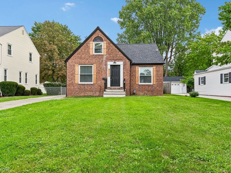 6751 Parma Park Boulevard, Parma Heights, OH 44130 Photo 1