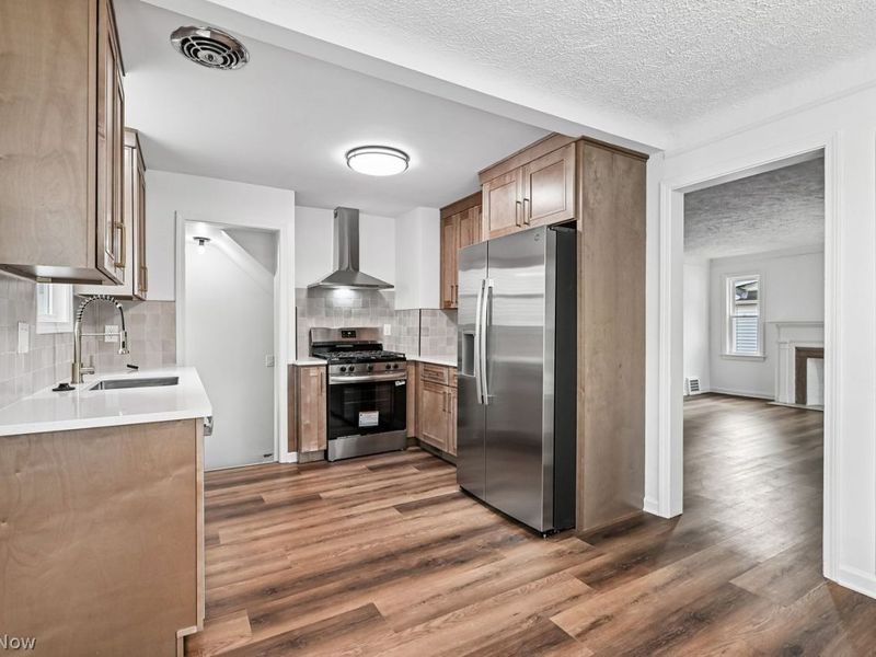 6751 Parma Park Boulevard, Parma Heights, OH 44130 Photo 5