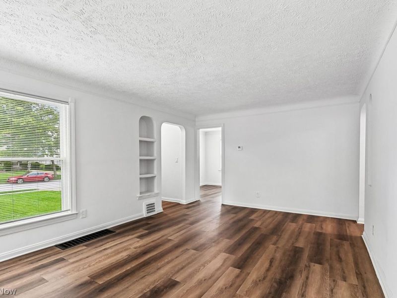 6751 Parma Park Boulevard, Parma Heights, OH 44130 Photo 9