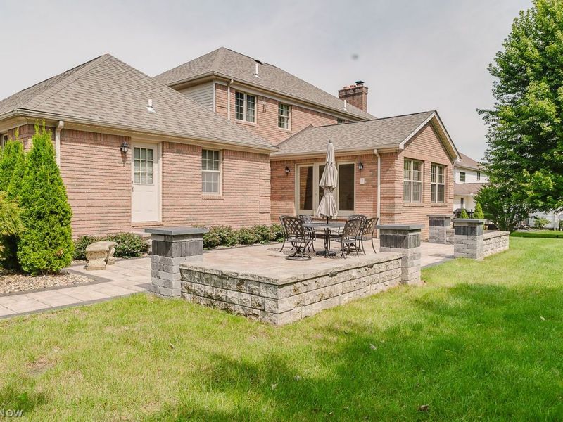 111 Kings Lane, Canfield, OH 44406 Photo 6