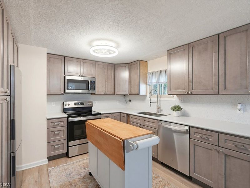 9237 Briar Drive, Streetsboro, OH 44241 Photo 6