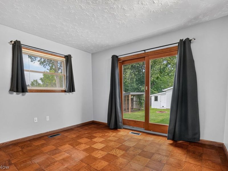 10548 Briar Hill Drive, Kirtland, OH 44094 Photo 13