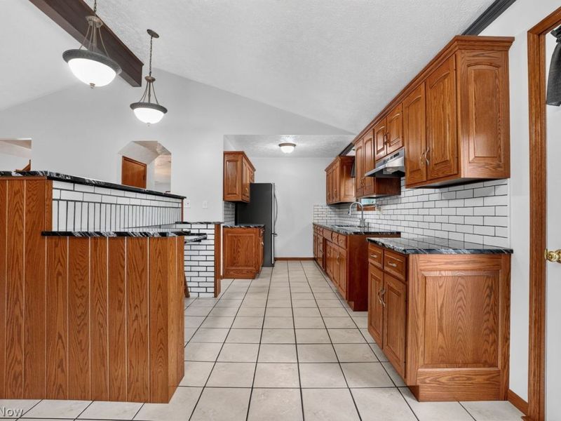 10548 Briar Hill Drive, Kirtland, OH 44094 Photo 20