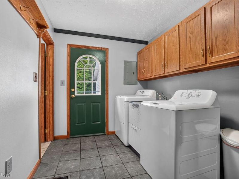 10548 Briar Hill Drive, Kirtland, OH 44094 Photo 25