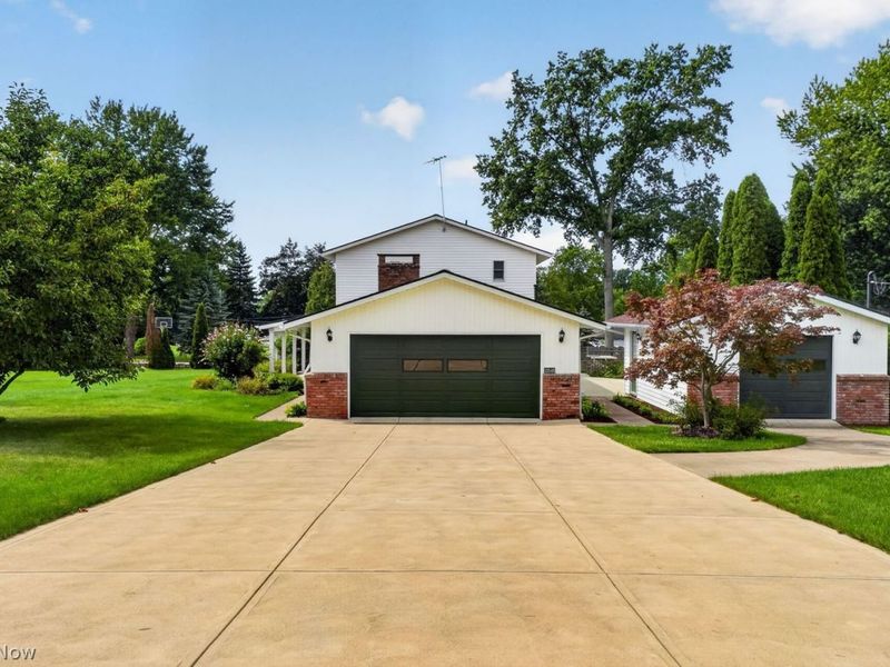 10548 Briar Hill Drive, Kirtland, OH 44094 Photo 48