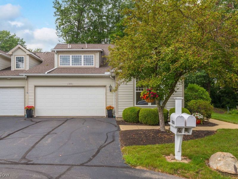 2232 Langford Lane, Avon, OH 44011 Photo 2