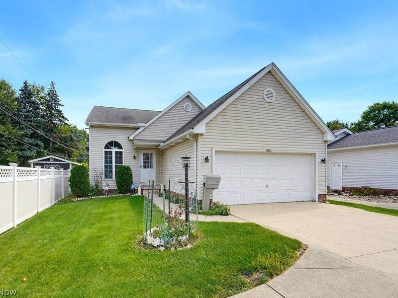 6651 W 130th Street, Parma Heights, OH 44130 Photo 2