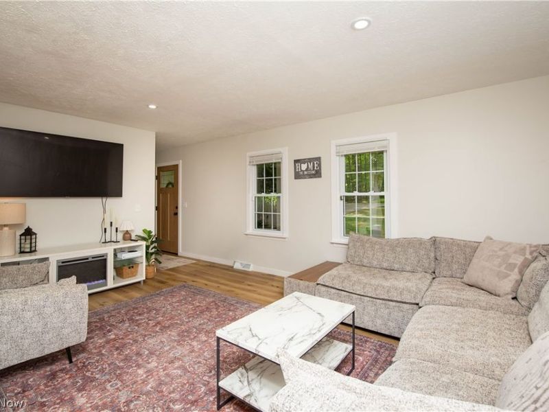 4258 Wayne Road, Mantua, OH 44255 Photo 5