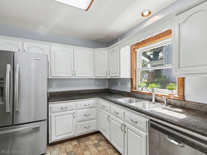 260 S Cleveland Avenue , Mogadore, OH 44260 Photo 10