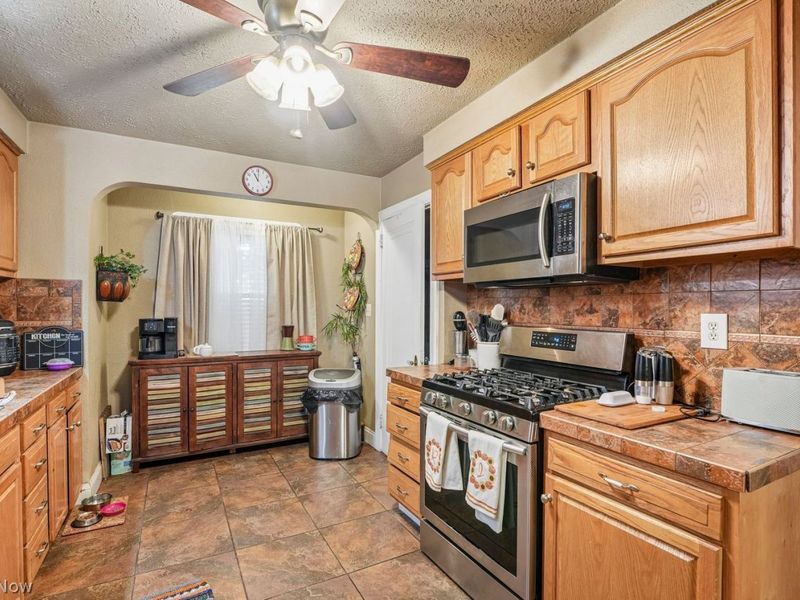 696 12th Street, Campbell, OH 44405 Photo 12