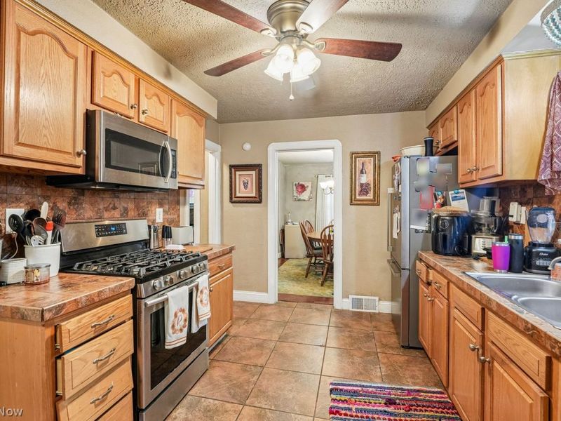 696 12th Street, Campbell, OH 44405 Photo 14