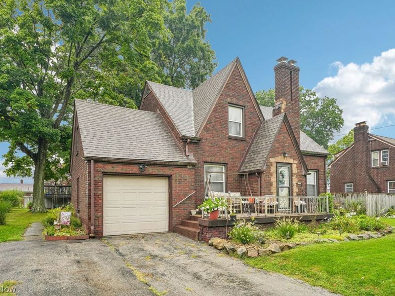 696 12th Street, Campbell, OH 44405 Photo 2