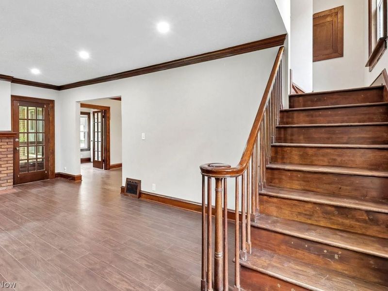 2030 E 228th Street, Euclid, OH 44117 Photo 11