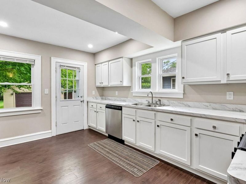 2030 E 228th Street, Euclid, OH 44117 Photo 18