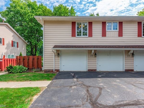 8733 Fox Rest Drive , Brecksville, OH 44141