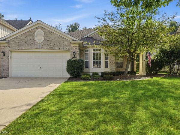 12323 Bristol Lane , Strongsville, OH 44149