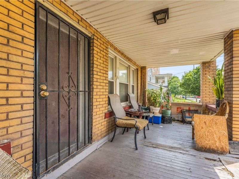 9607 Sophia Avenue, Cleveland, OH 44104 Photo 3