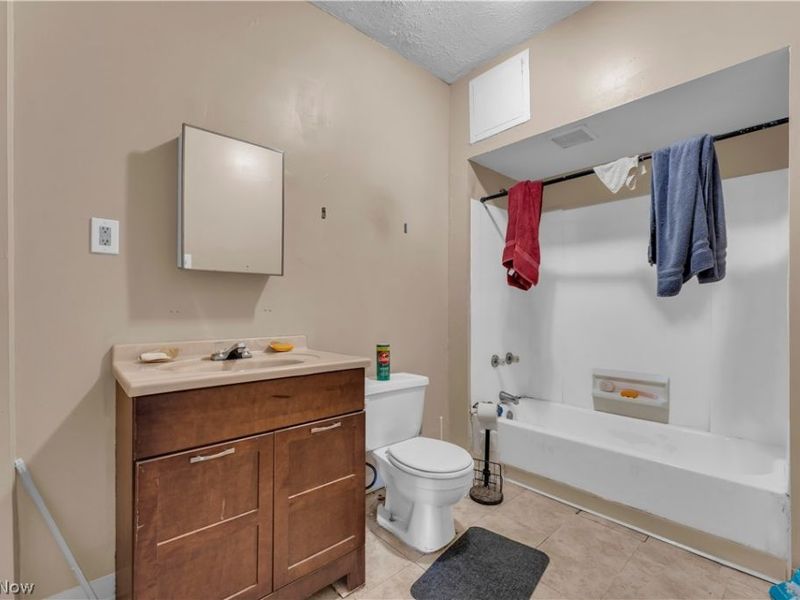 9607 Sophia Avenue, Cleveland, OH 44104 Photo 40