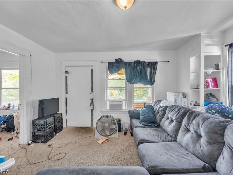 9607 Sophia Avenue, Cleveland, OH 44104 Photo 8