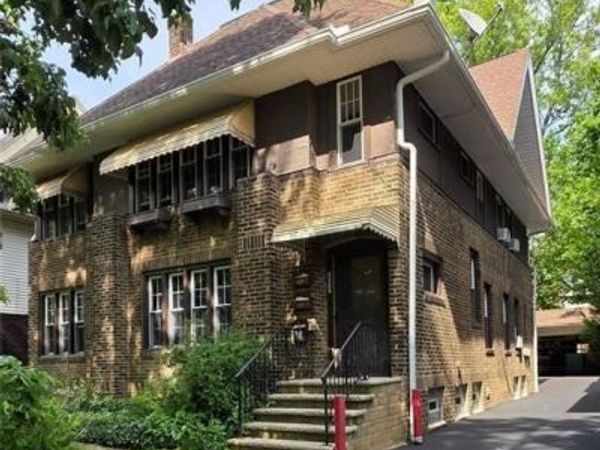 2123 Stillman Road, Cleveland Heights, OH 44118