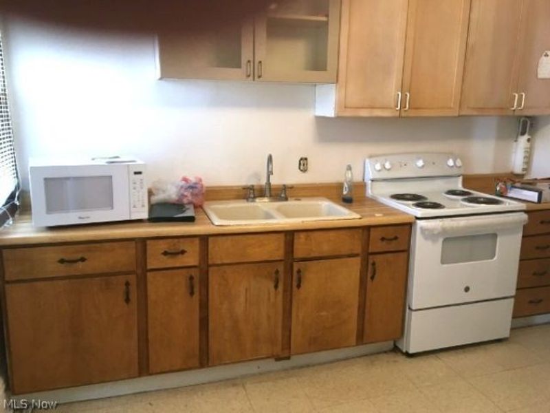 131 & 133 Westwood Avenue, Akron, OH 44302 Photo 7