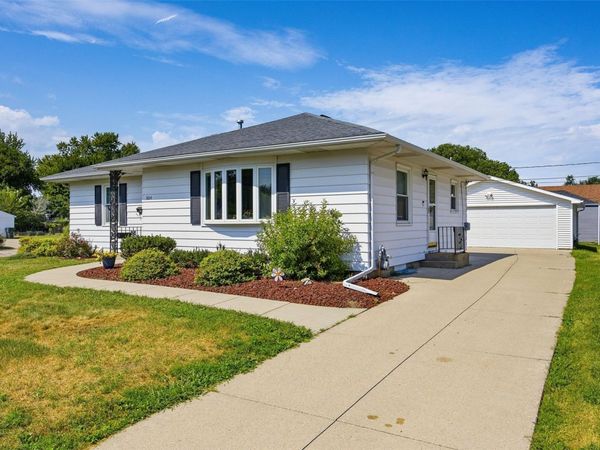 3104 Dalewood Avenue SE, Cedar Rapids, IA 52403