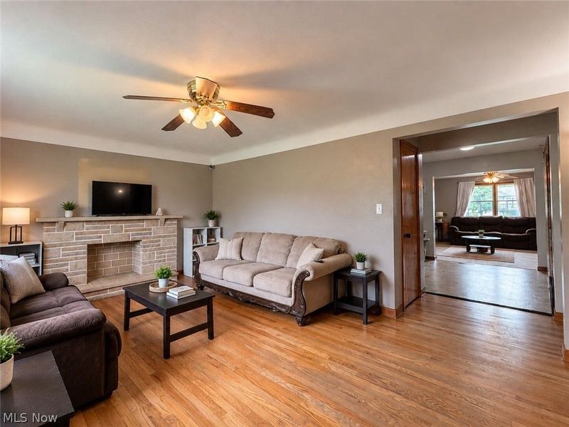 2064 Innwood Drive, Austintown, OH 44515 Photo 3