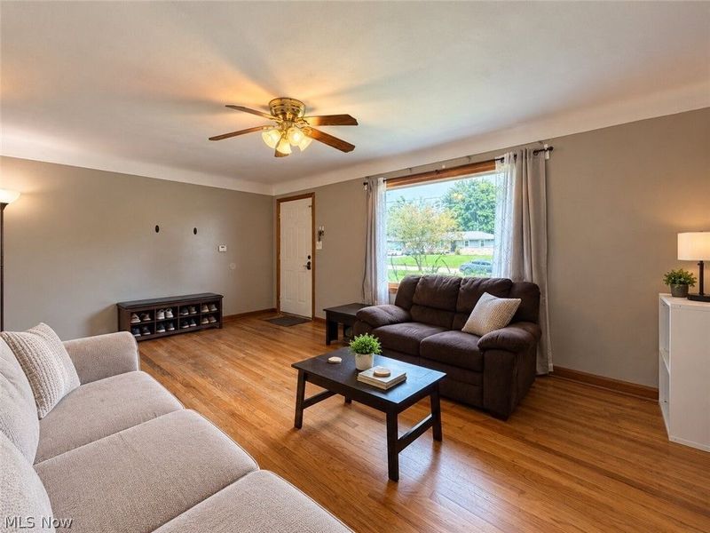 2064 Innwood Drive, Austintown, OH 44515 Photo 4