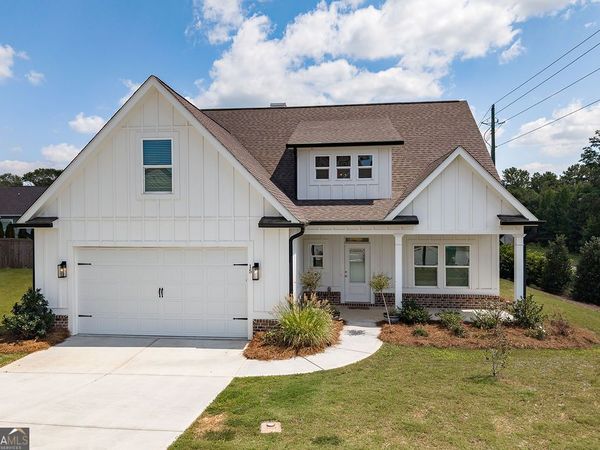 15 Richmond Drive, Statham, GA 30666