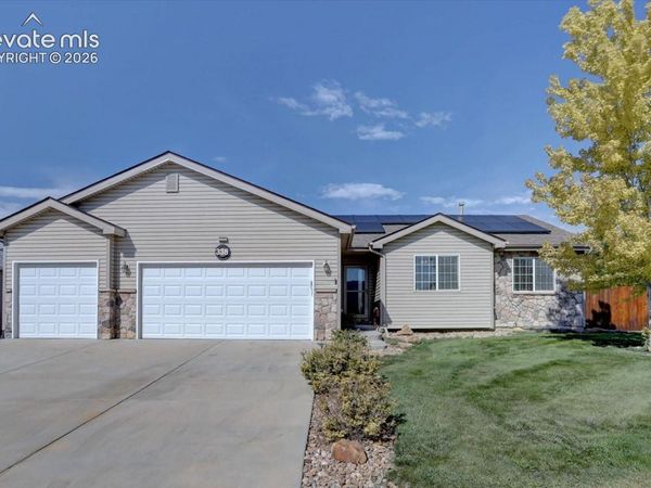 338 Hawthorne Avenue, Johnstown, CO 80534