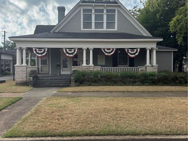 2625 University Blvd , Tuscaloosa, AL 35401