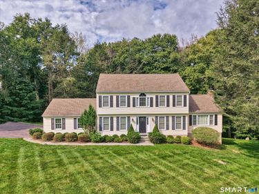 2 Pilgrims, New Milford, CT 06755