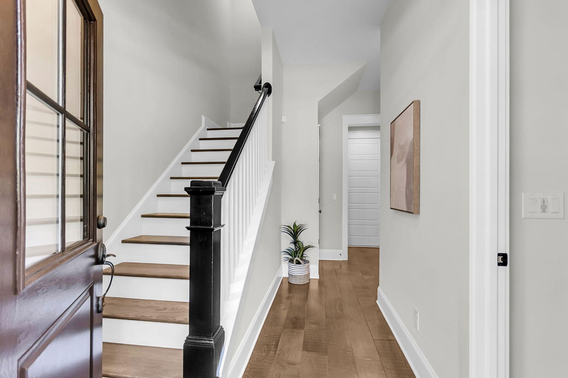 98 Vincent Drive Photo 10