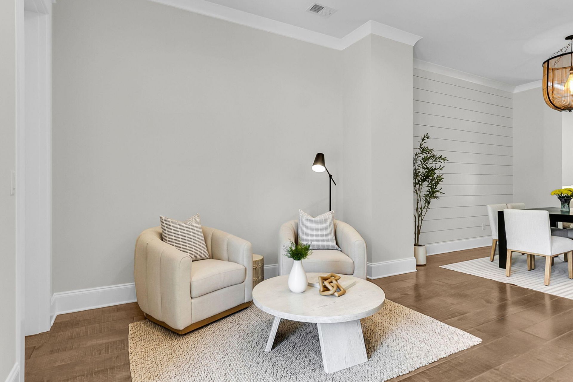 98 Vincent Drive Photo 25