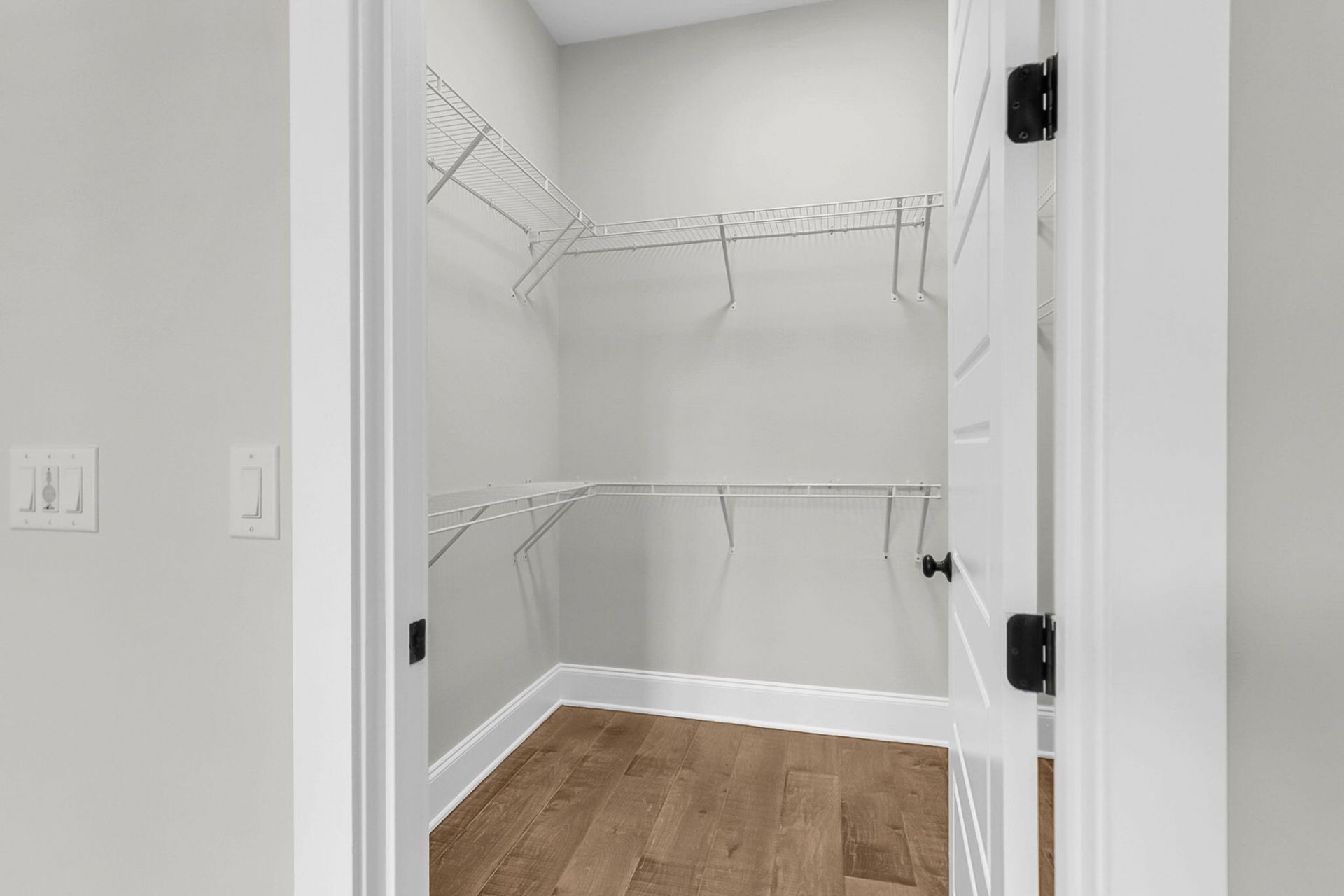 98 Vincent Drive Photo 46