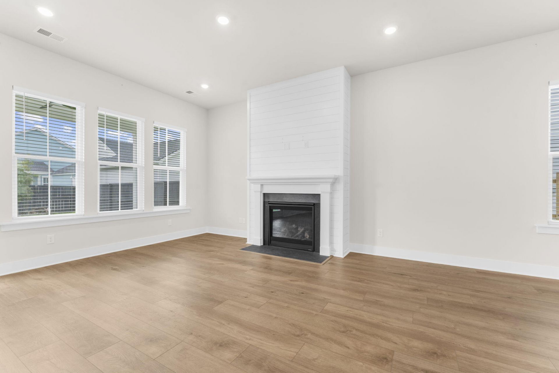 109 Marions Oak Drive Photo 11