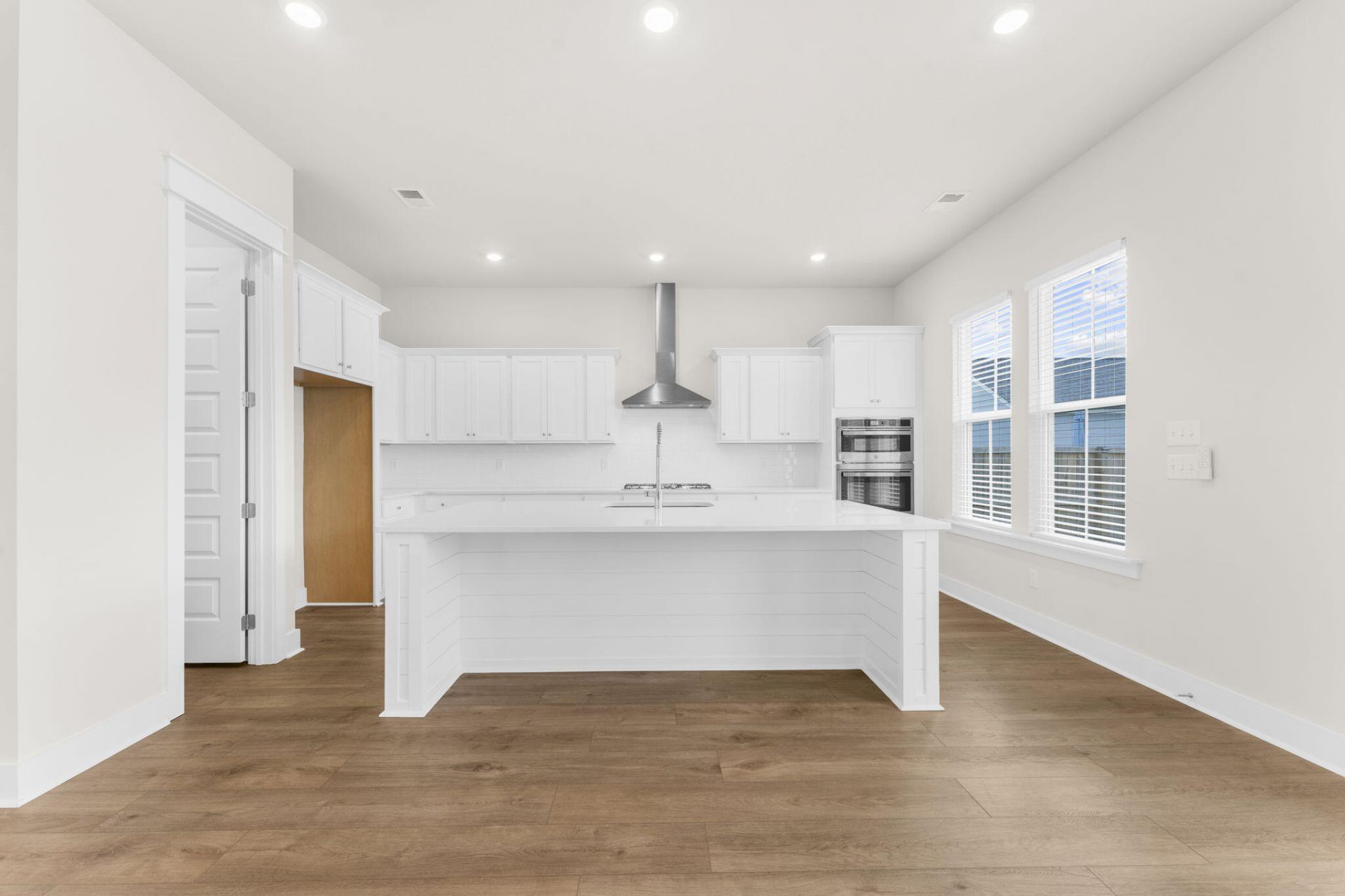 109 Marions Oak Drive Photo 13