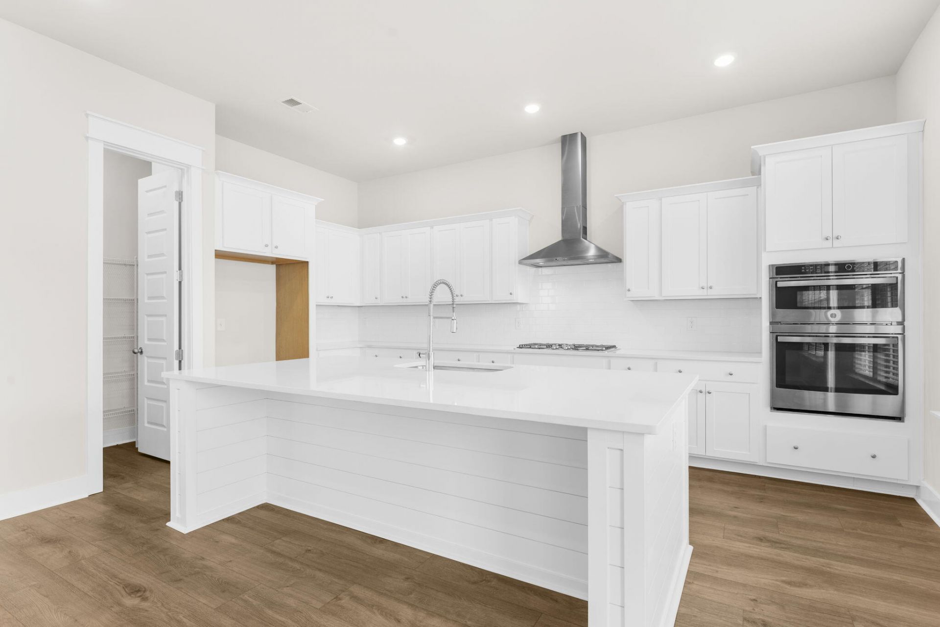 109 Marions Oak Drive Photo 14