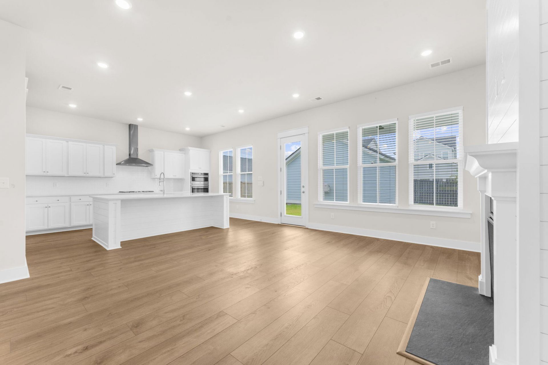 109 Marions Oak Drive Photo 8