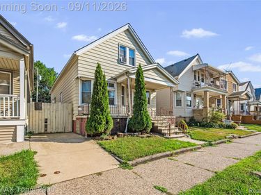 1952 Edwin Street, Hamtramck, Mi 48212