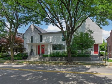 350 W. Brown Street , Birmingham, Mi 48009