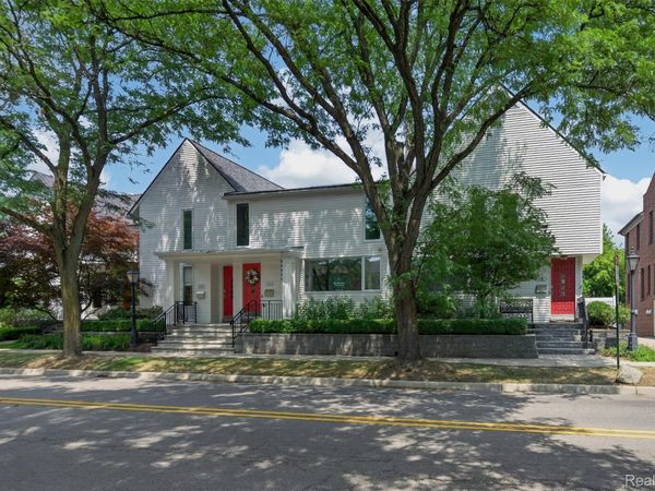 350 W. Brown Street , Birmingham, Mi 48009
