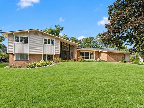 2564 Charel Court , West Bloomfield Township, Mi 48324
