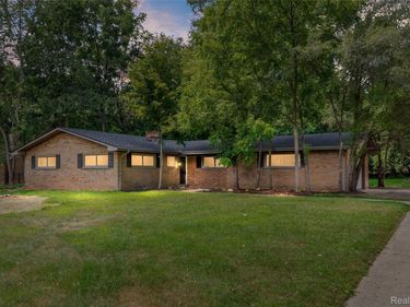 26261 La Muera Street , Farmington Hills, Mi 48334