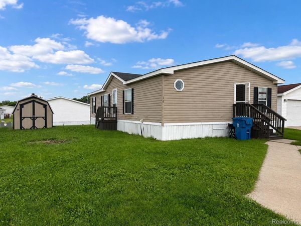 18 Brookfield , Swartz Creek, Mi 48473
