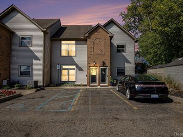 40 Park Island Drive , Unit 4, Lake Orion Village, Mi 48362